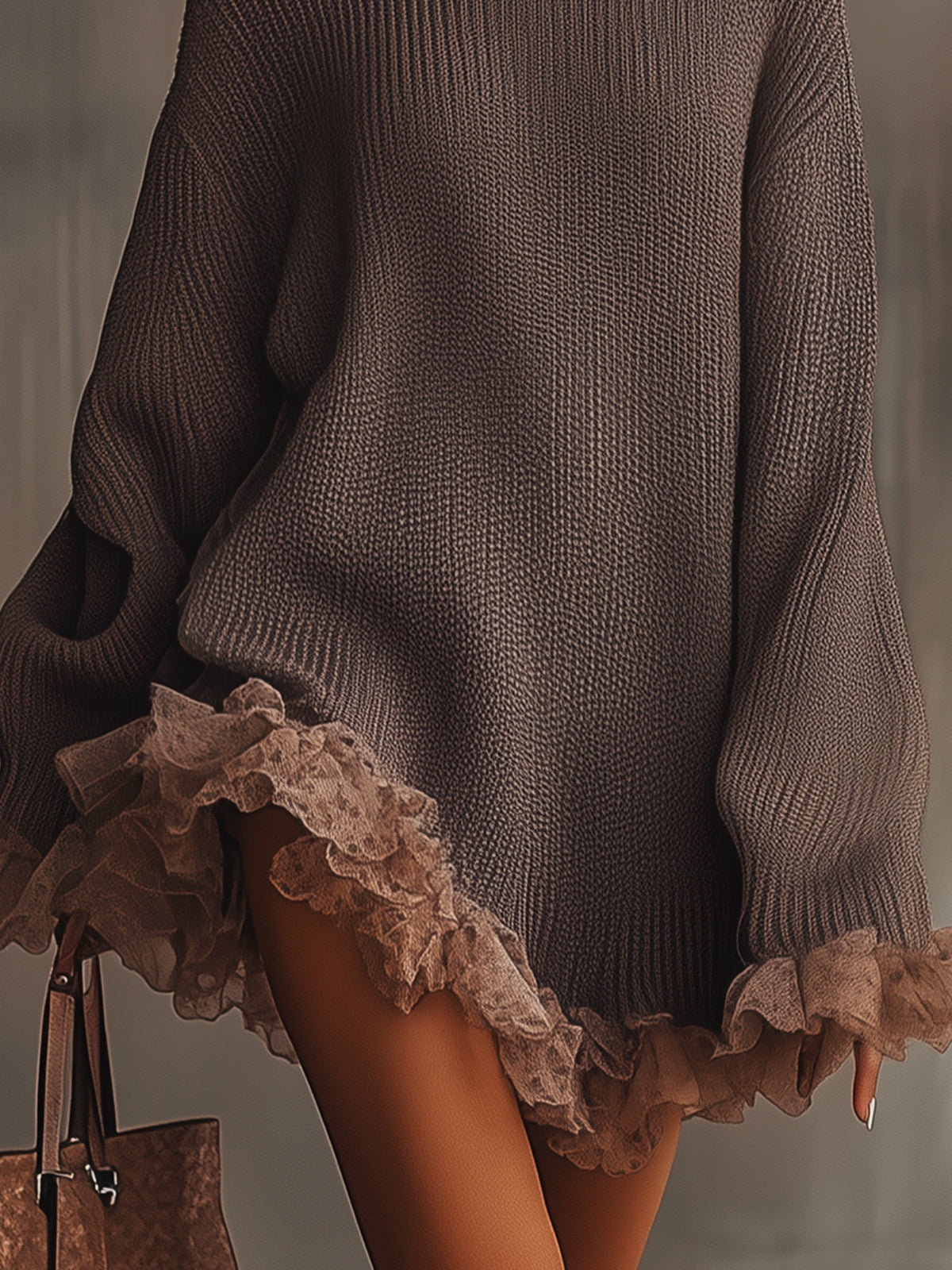 Celine | Robe Pull Femme en Maille Oversize Col Roulé Volants en Dentelle