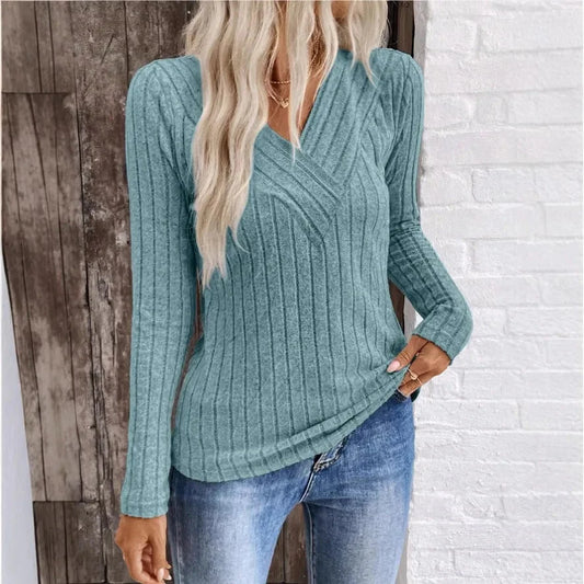 Elara | Pull Femme en Maille Côtelée Col V Cache-Cœur Coupe Slim