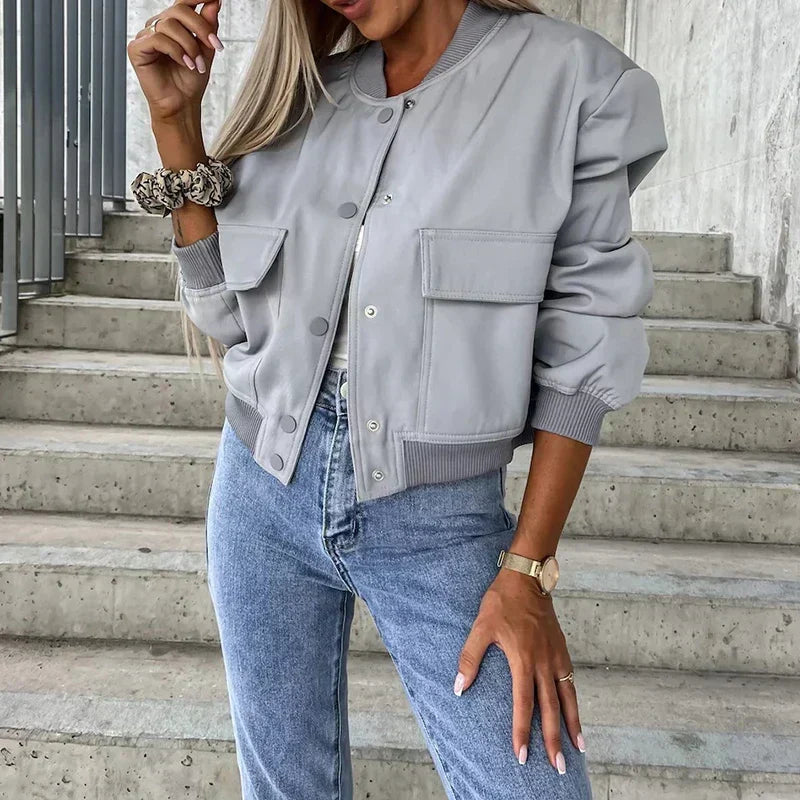 Léonie | Veste Bomber Femme Crop Col Rond à Boutons Pression et Poches